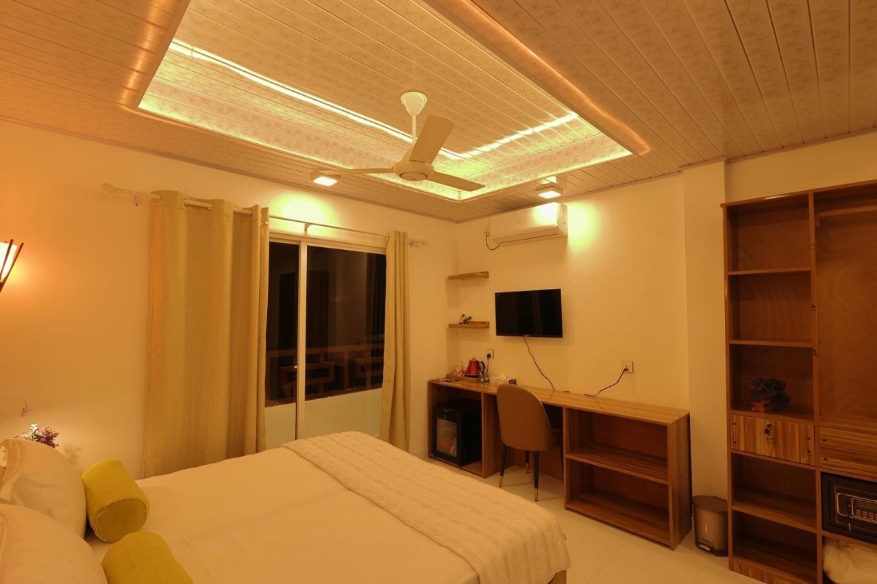 Batuta Maldives Fourson Hotel Thulusdhoo Ngoại thất bức ảnh