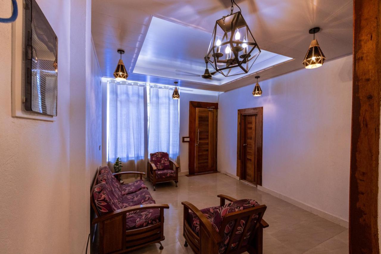 Batuta Maldives Fourson Hotel Thulusdhoo Ngoại thất bức ảnh
