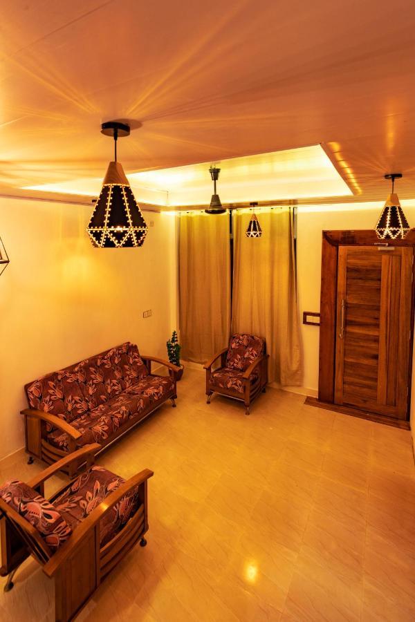 Batuta Maldives Fourson Hotel Thulusdhoo Ngoại thất bức ảnh