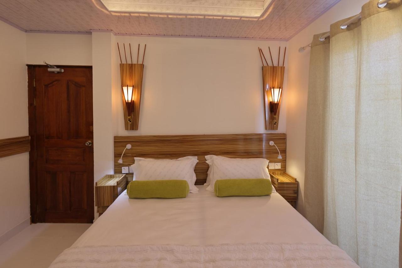Batuta Maldives Fourson Hotel Thulusdhoo Ngoại thất bức ảnh