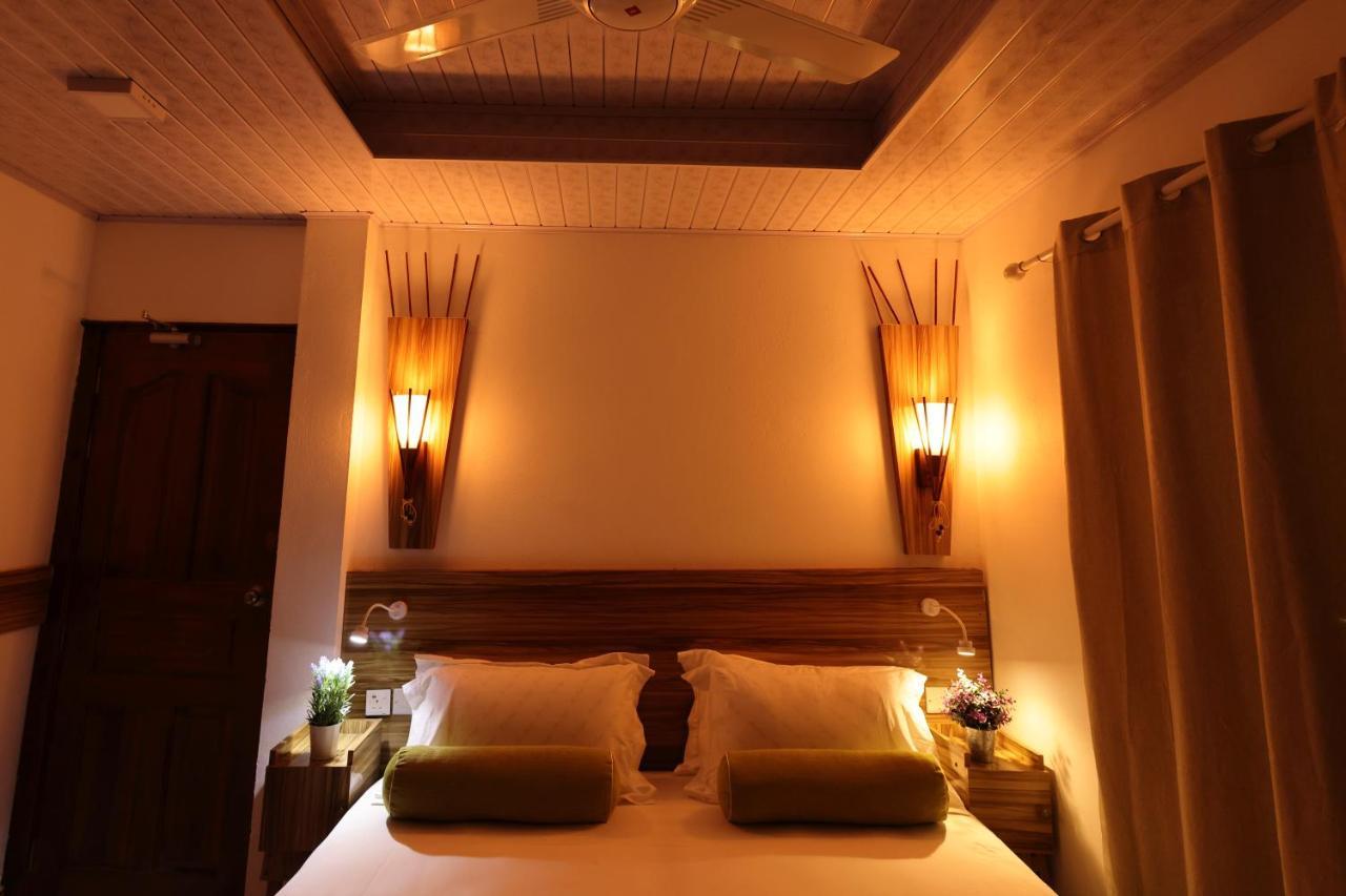 Batuta Maldives Fourson Hotel Thulusdhoo Ngoại thất bức ảnh