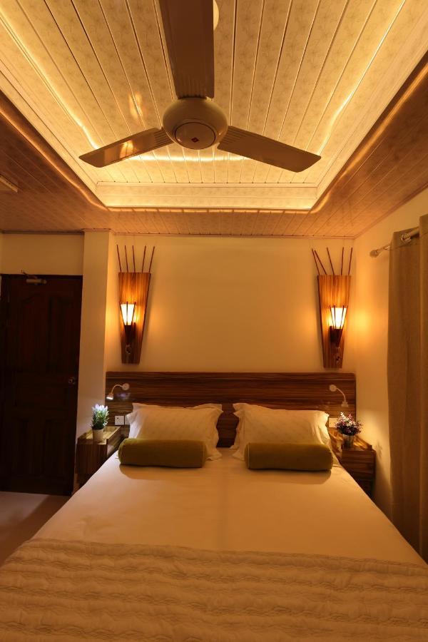 Batuta Maldives Fourson Hotel Thulusdhoo Ngoại thất bức ảnh