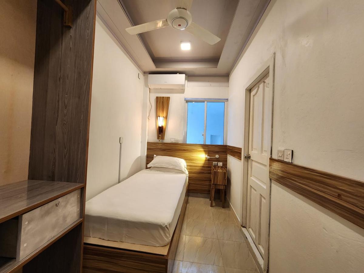 Batuta Maldives Fourson Hotel Thulusdhoo Ngoại thất bức ảnh