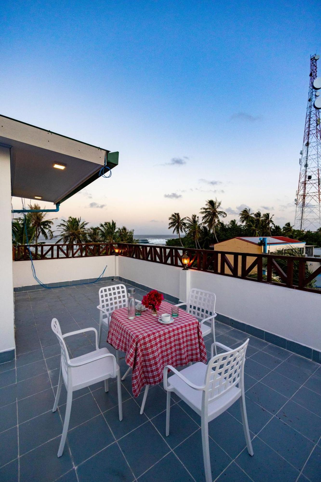 Batuta Maldives Fourson Hotel Thulusdhoo Ngoại thất bức ảnh