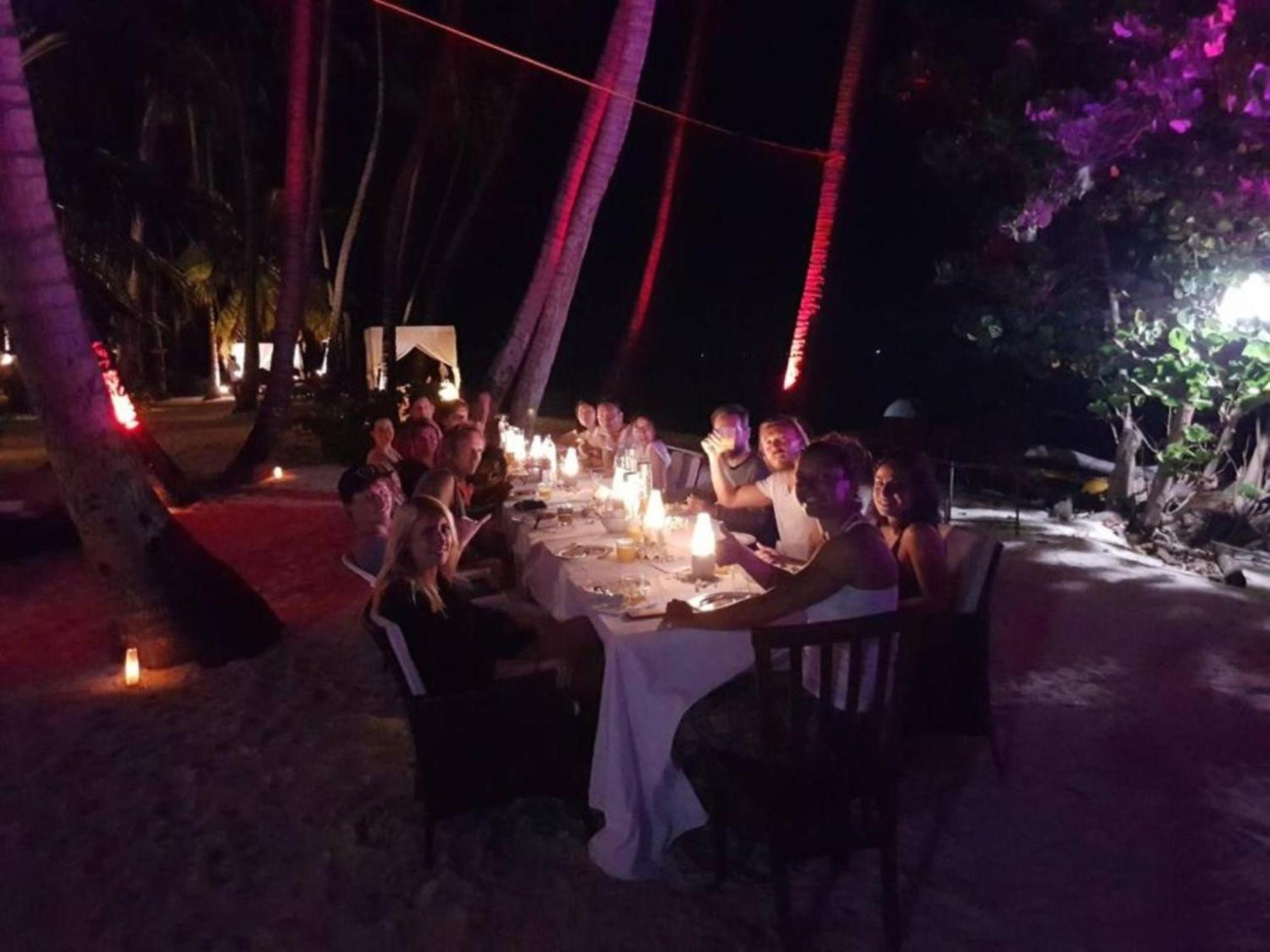 Batuta Maldives Fourson Hotel Thulusdhoo Ngoại thất bức ảnh